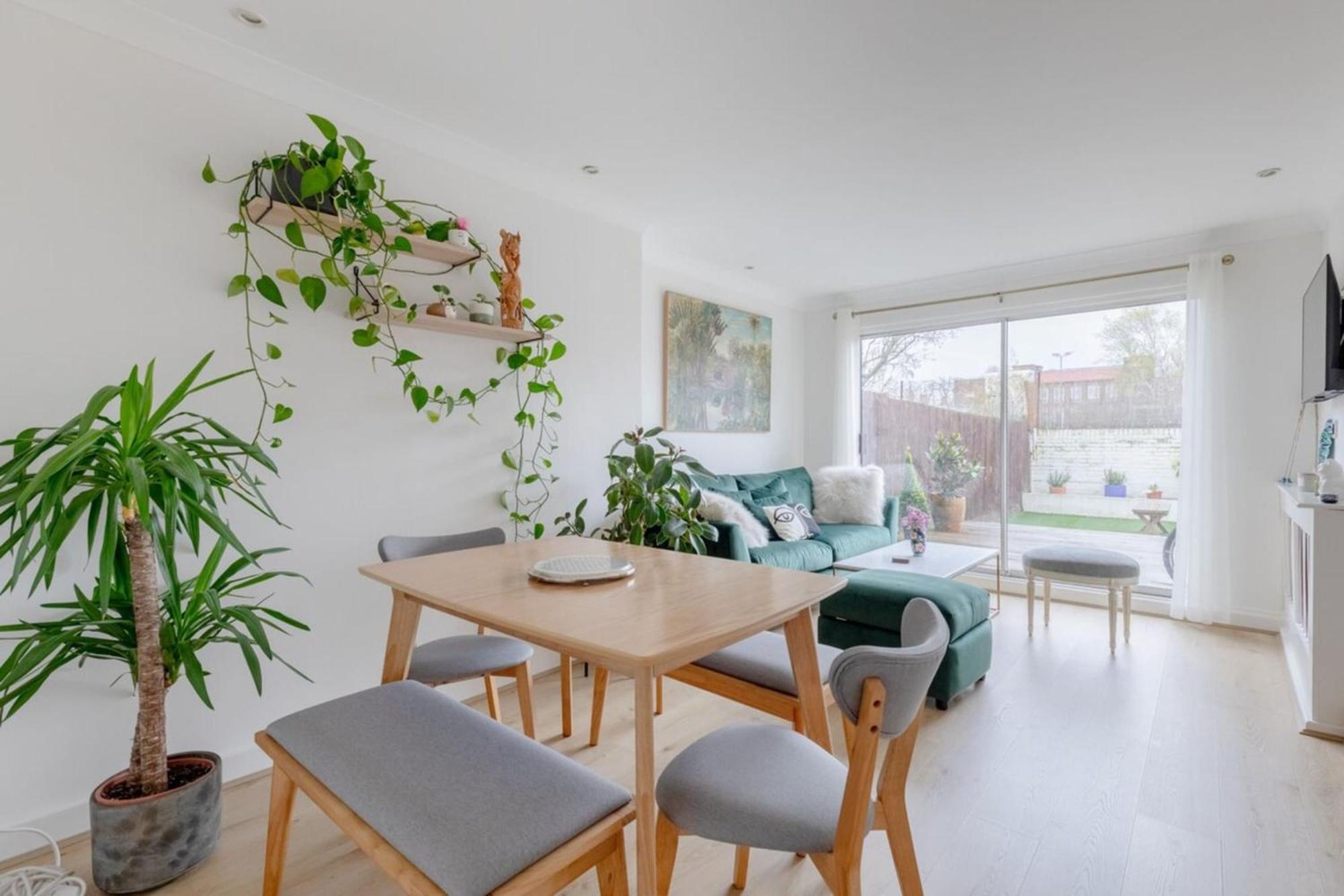 Scandi-style 2bd Maisonette Wgarden Brick Lane! *