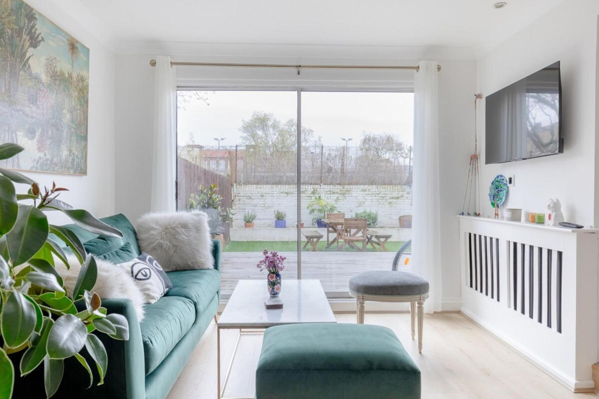 Apartment Scandi-style 2bd Maisonette Wgarden Brick Lane!