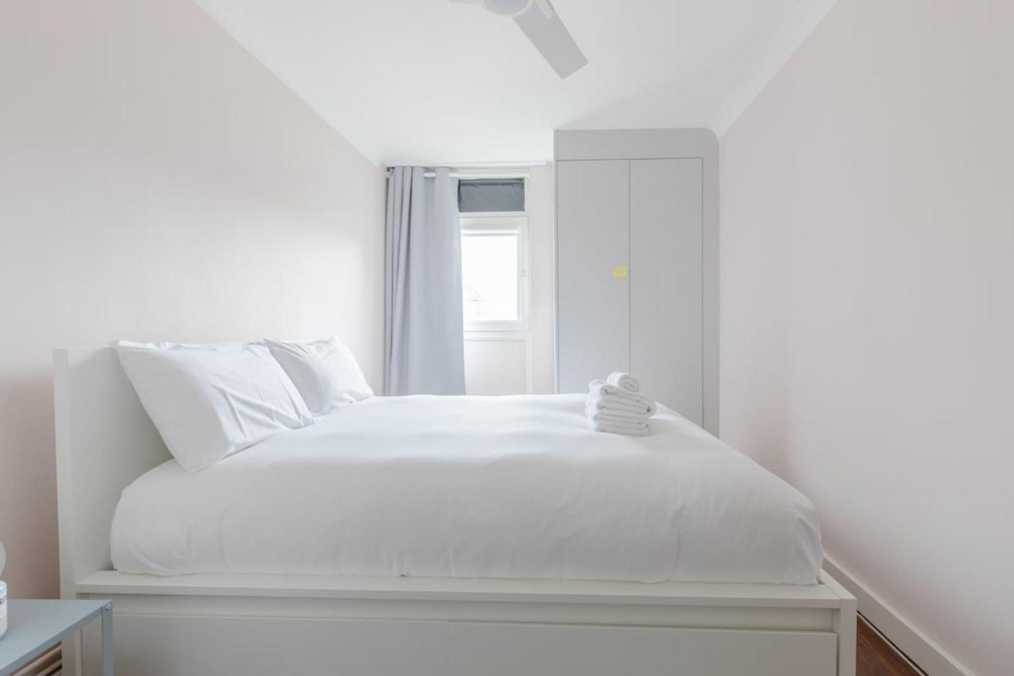 Scandi-style 2bd Maisonette Wgarden Brick Lane! London