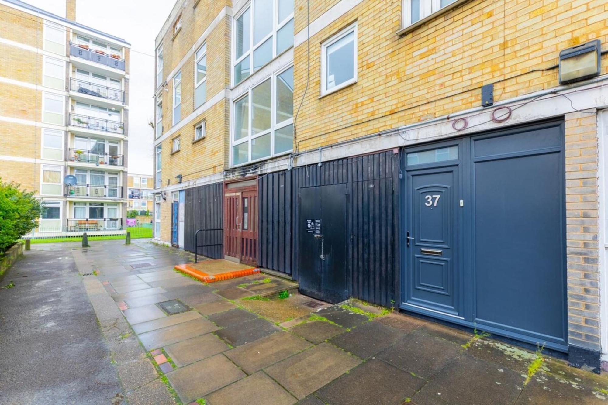 Scandi-style 2bd Maisonette Wgarden Brick Lane!