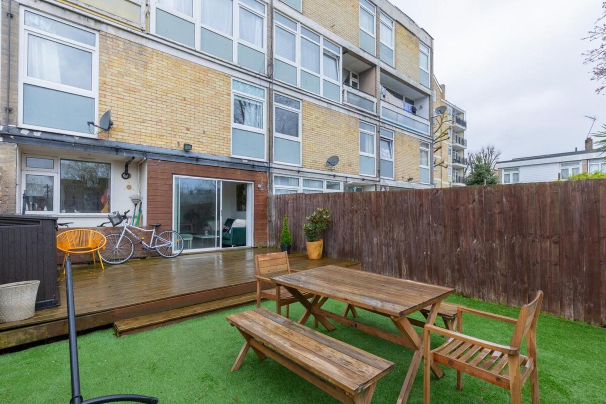 Scandi-style 2bd Maisonette Wgarden Brick Lane!